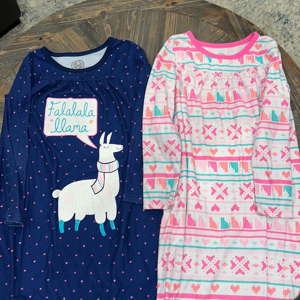 Girls SO long sleeve night gowns size xs 5-6
